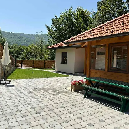 Apartment Domacinstvo Maric