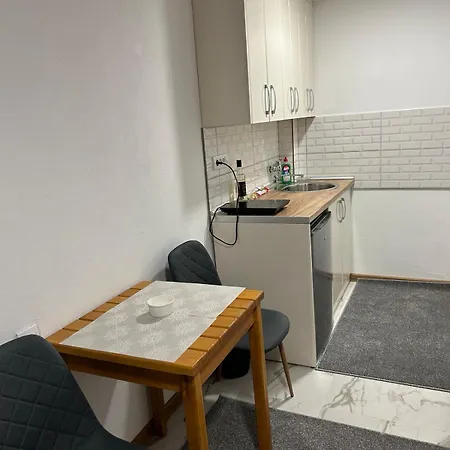 Apartment Domacinstvo Maric