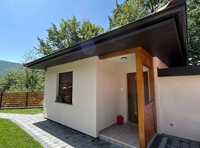 Domacinstvo Maric * 伊万尼察